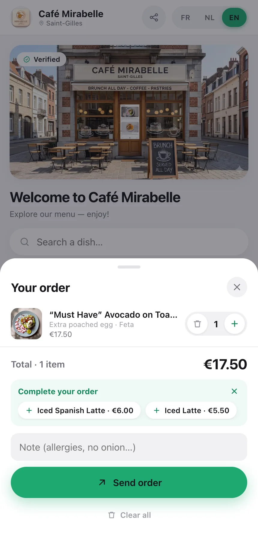 Le panier client avec une suggestion « Complétez votre commande » proposant des boissons